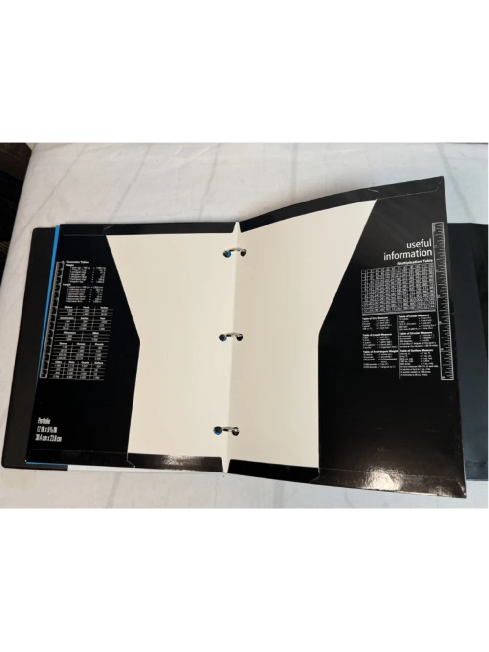 Trapper Keeper 2021 Portfolio Letter 3-Ring Binder Geometric 3D Shapes 2 Folders